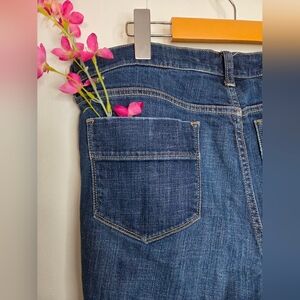 🌷Old Navy Women's 14 Regular Fit "the sweetheart" Flare Leg Blue Jeans